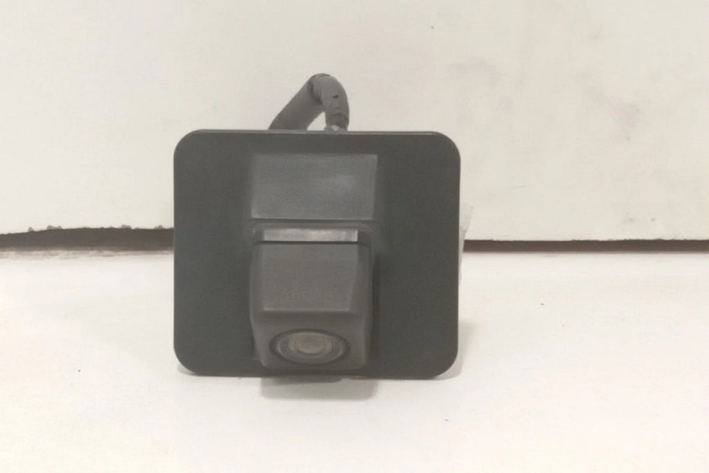 Pre-Owned 2014-2016 Mazda 3 Rear View Camera Sizeensor OEM (Good)
