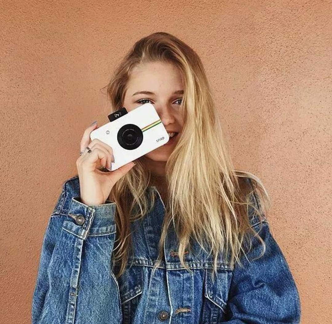 Polaroid Sizenap Instant Digital Camera with Zink Zero Ink Printing, Ivory