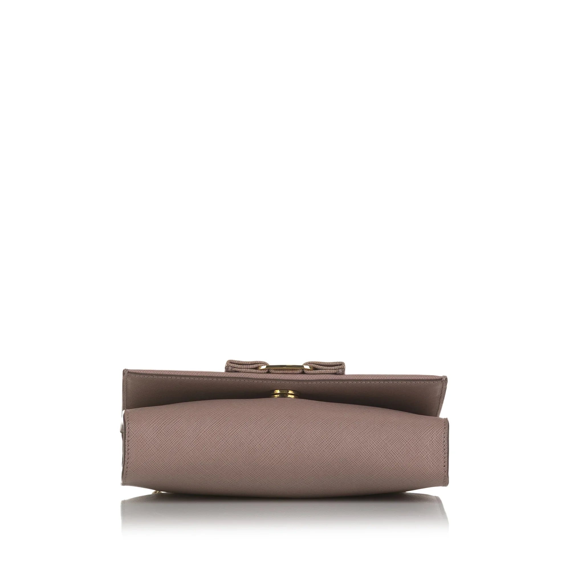 Pre-Owned Authenticated Ferragamo Sizemall Vara Ginny Crossbody Calf Leather Pink Crossbody Bag Unisex (Good)