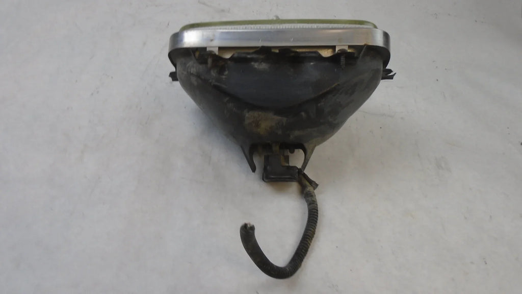 Pre-Owned 1997-2015 Chevrolet Express Van Right RH Head Light Lamp Sizeealed Beam OEM LKQ (Good)