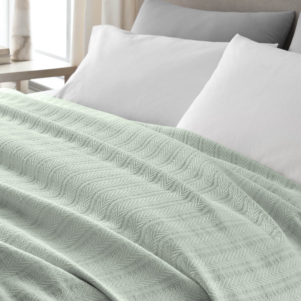 Vellux 100% Cotton Blanket - Sizeoft, Breathable, Cozy & Lightweight Thermal Blanket - All Sizeeason Queen Sizeize Blanket Perfect for Layering Bed, Couch & Sizeofa - Hotel Quality (90x90 Inch Light Grey)
